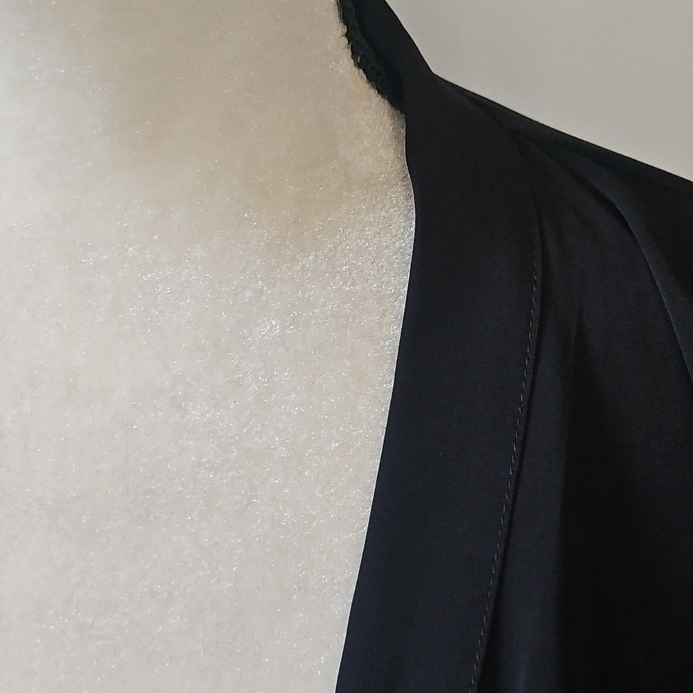 Women's Ruffled Black Robe OSFM - Picture 6 of 12